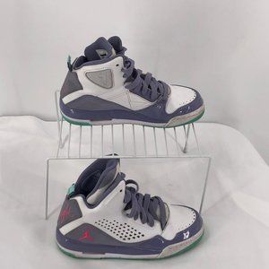 Nike Jordan Flight SC-3 Girls Youth size 3.5Y